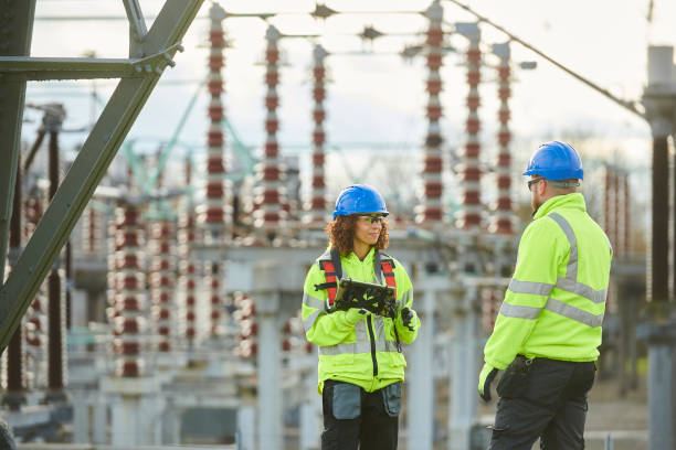 Best Affordable Emergency Electrician  in Eastmont, WA